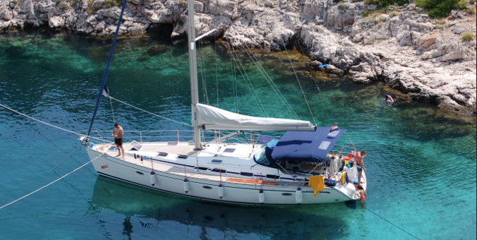 ofrecer una lista de recomendaciones esenciales que deben seguir todas las familias con niños para que puedan disfrutar este verano de unas agradables y seguras vacaciones en el mar de Croacia.