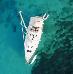 Velero alquiler en croacia mar azul