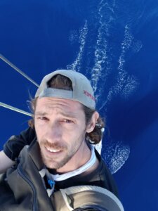 Alquiler de veleros y catamarans, mínimo 7 días. Te buscamos la mejor opción en todos los puertos de croacia. Disfruta alquilando un velero en Croacia y navega por las cristalinas aguas del Mar Adriático.